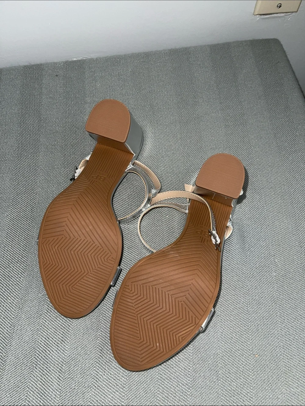 Shoe Bundle Lot of 3: Jessica Simpson, OluKai, BB - Sz 8